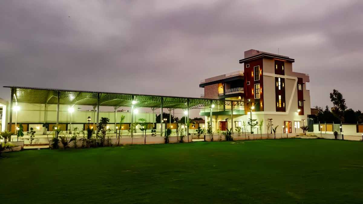 Maa Kavya Resort